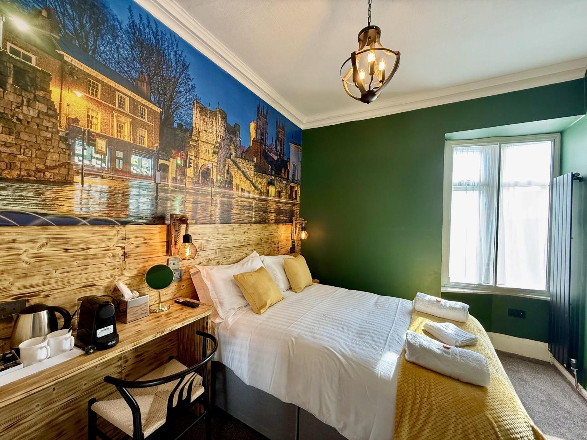 Guest house The Crescent York